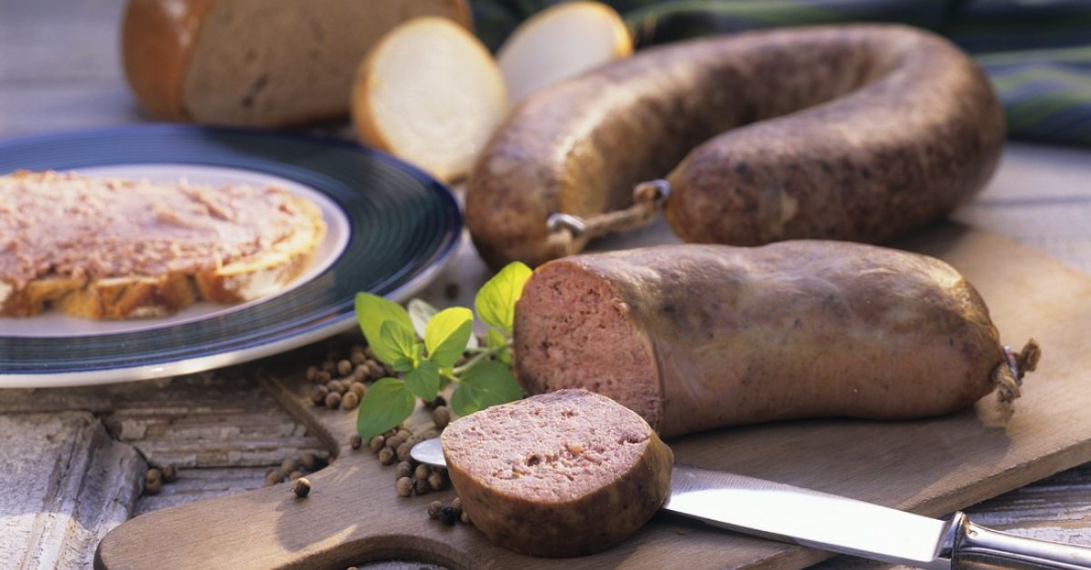 Can Cats Eat Liverwurst?