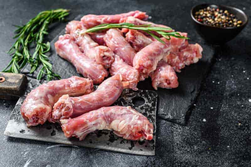Can Cats Eat Turkey Necks?