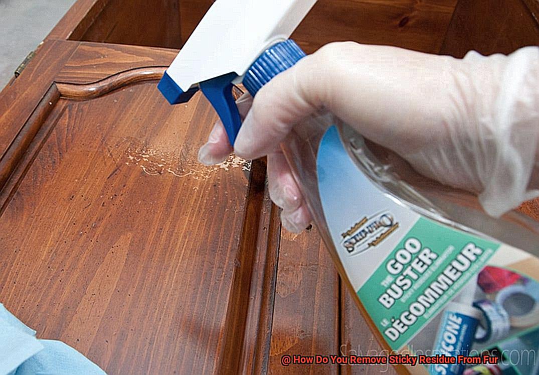 How Do You Remove Sticky Residue From Fur-2